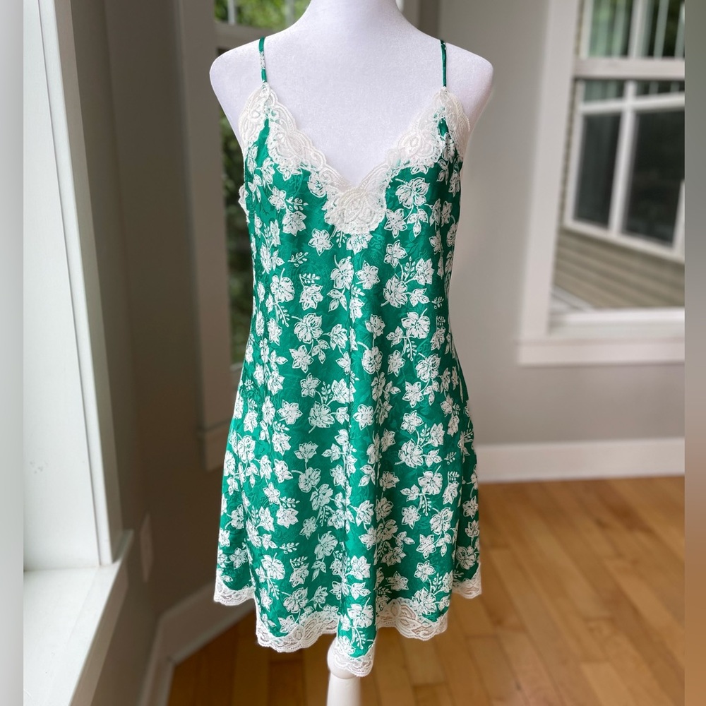 Vintage Victoria’s Secret Gold Label Ivory Green Lace Floral Slip Dress Small